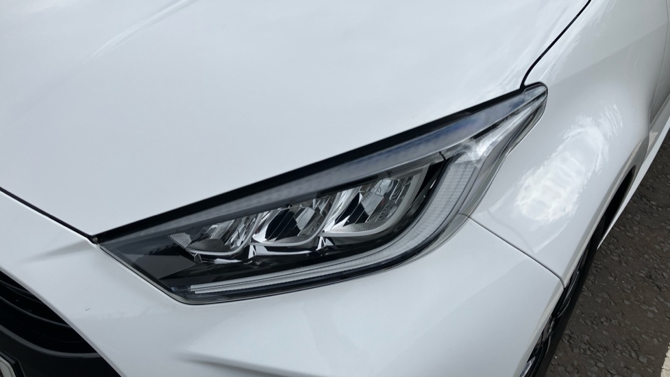 Toyota Yaris 1.5 Hybrid Design 5dr CVT Hybrid Hatchback - Image 20