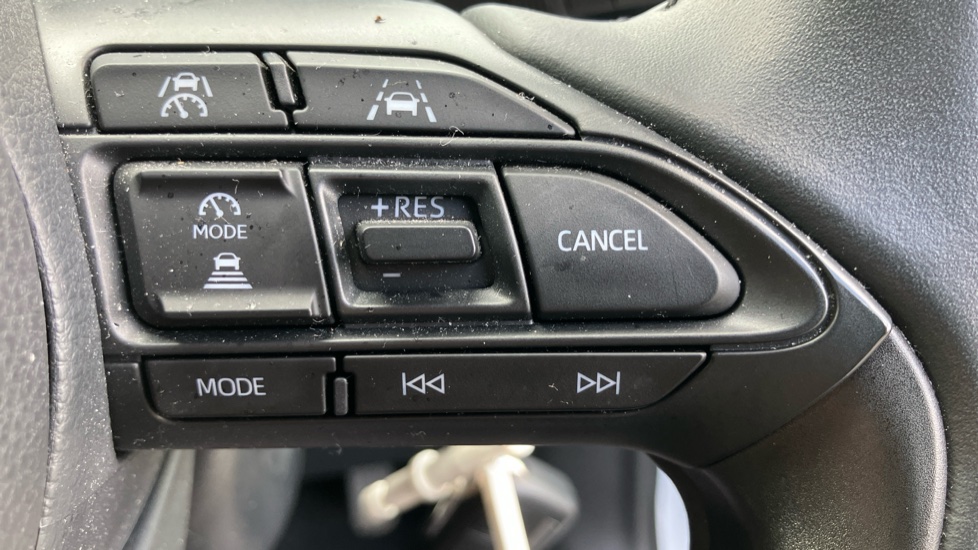 Toyota Yaris 1.5 Hybrid Design 5dr CVT Hybrid Hatchback - Image 34