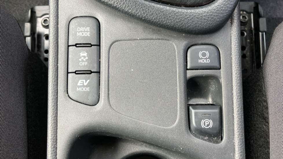 Toyota Yaris 1.5 Hybrid Design 5dr CVT Hybrid Hatchback - Image 39