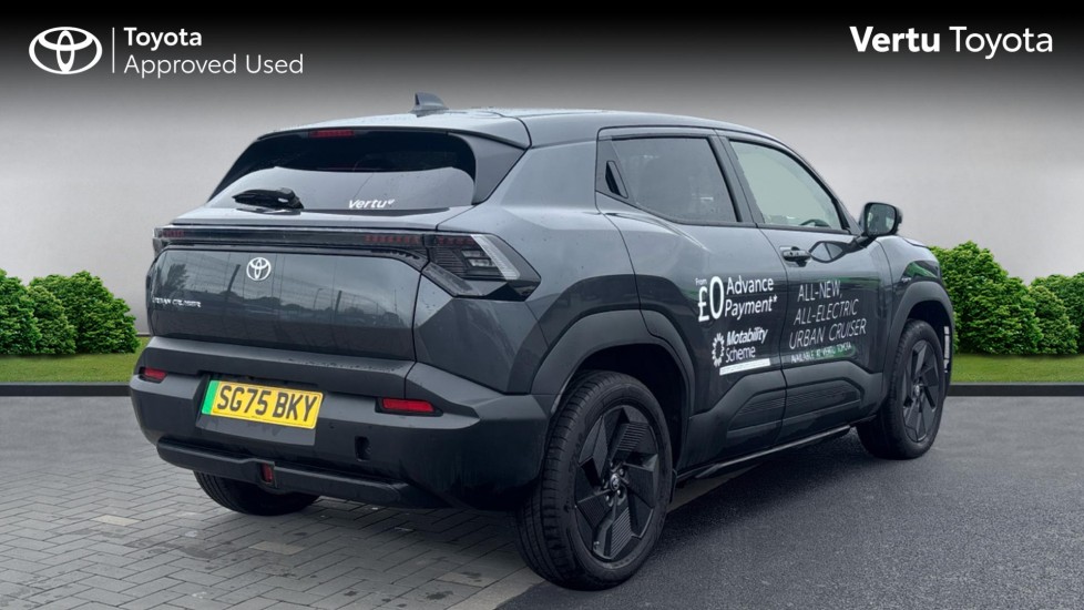 Toyota Urbancruiser 128kW Design 61kWh 5dr Auto Electric Estate - Image 2