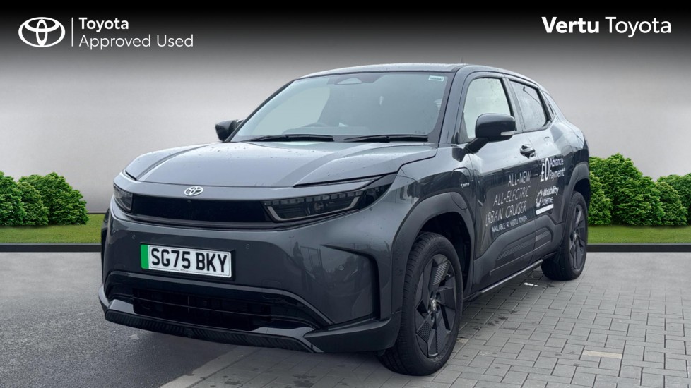 Toyota Urbancruiser 128kW Design 61kWh 5dr Auto Electric Estate - Image 3