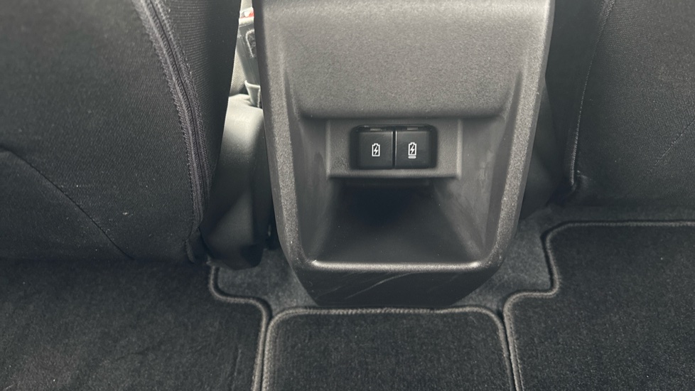 Toyota Urbancruiser 128kW Design 61kWh 5dr Auto Electric Estate - Image 67