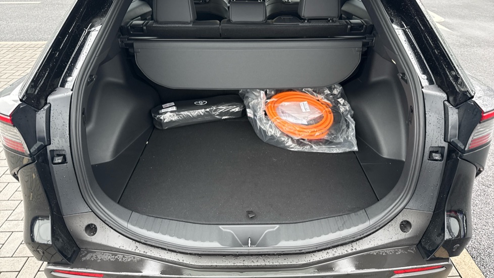 Toyota bZ4X 165kW Design 73kWh 5dr Auto Electric Hatchback - Image 14