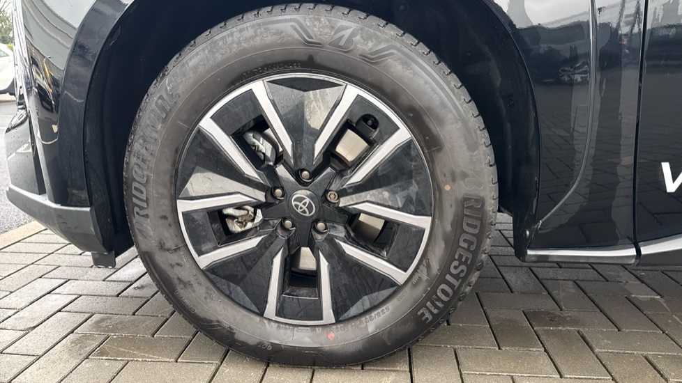 Toyota bZ4X 165kW Design 73kWh 5dr Auto Electric Hatchback - Image 29