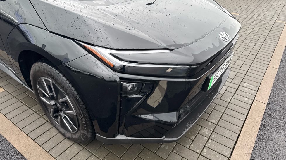 Toyota bZ4X 165kW Design 73kWh 5dr Auto Electric Hatchback - Image 33