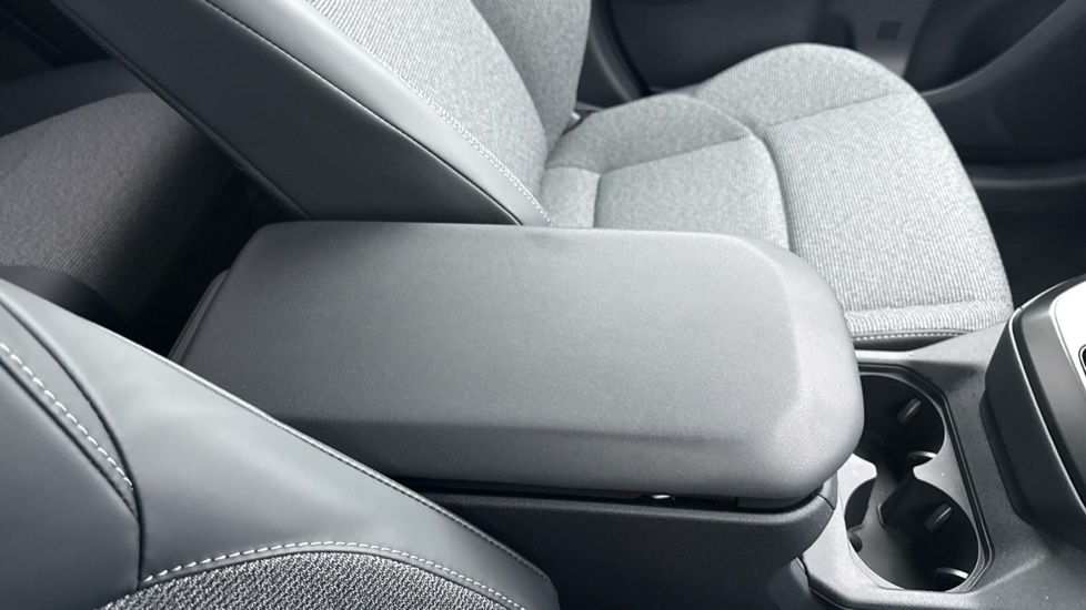 Toyota bZ4X 165kW Design 73kWh 5dr Auto Electric Hatchback - Image 45