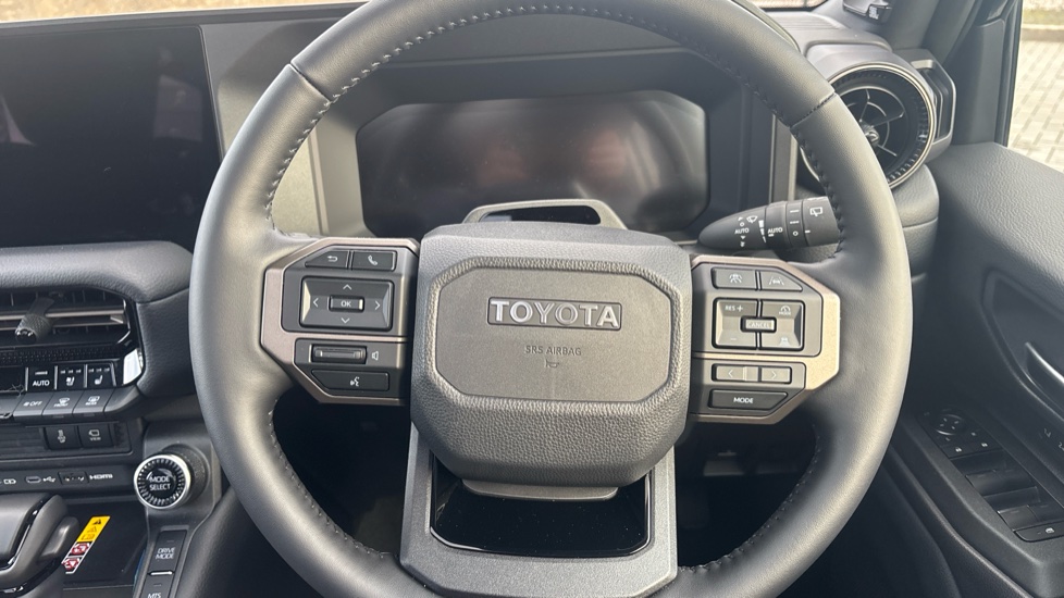 Toyota Land Cruiser 2.8 D-4D 48V 205 Invincible 5dr Auto [Pan Rf/5 St] Diesel Station Wagon - Image 8