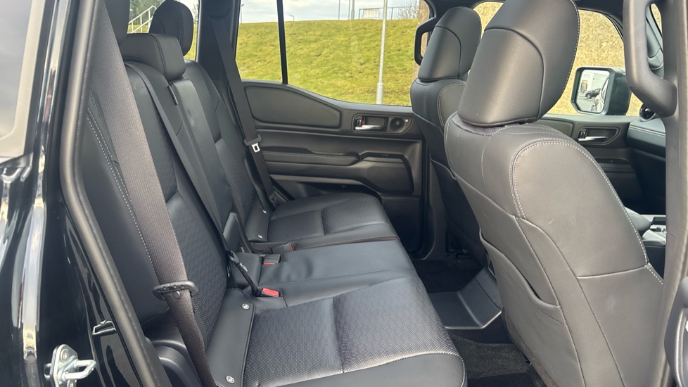 Toyota Land Cruiser 2.8 D-4D 48V 205 Invincible 5dr Auto [Pan Rf/5 St] Diesel Station Wagon - Image 12
