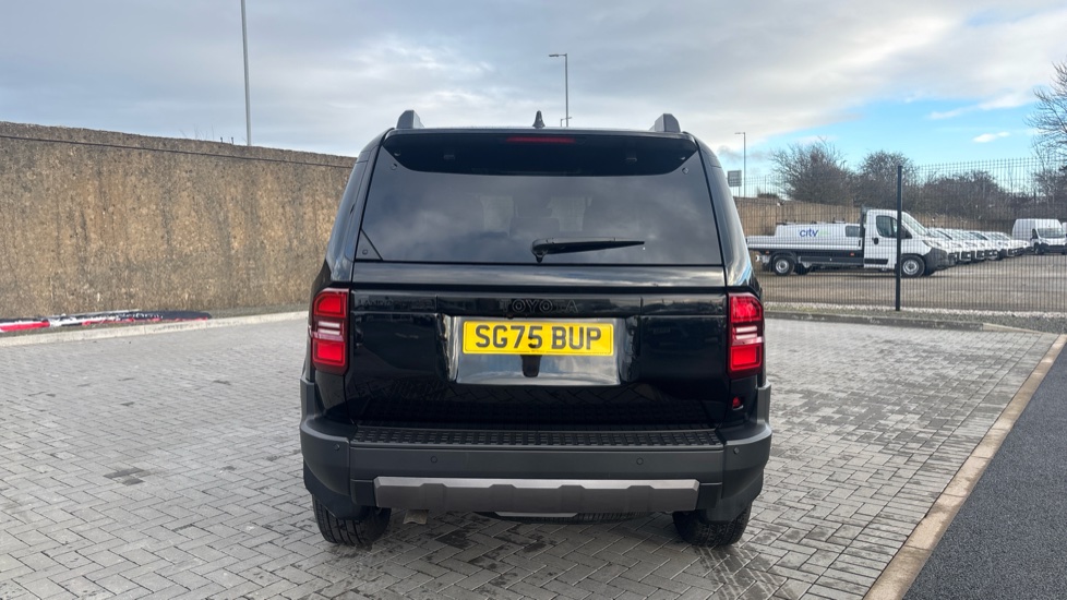 Toyota Land Cruiser 2.8 D-4D 48V 205 Invincible 5dr Auto [Pan Rf/5 St] Diesel Station Wagon - Image 19