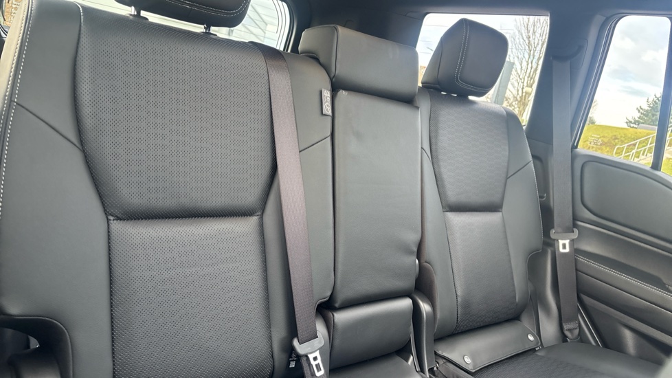 Toyota Land Cruiser 2.8 D-4D 48V 205 Invincible 5dr Auto [Pan Rf/5 St] Diesel Station Wagon - Image 23
