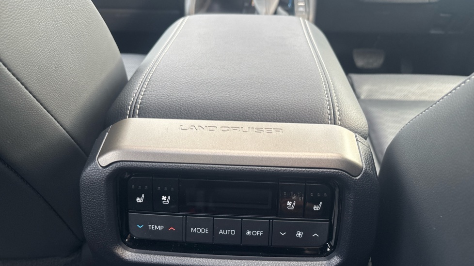 Toyota Land Cruiser 2.8 D-4D 48V 205 Invincible 5dr Auto [Pan Rf/5 St] Diesel Station Wagon - Image 44