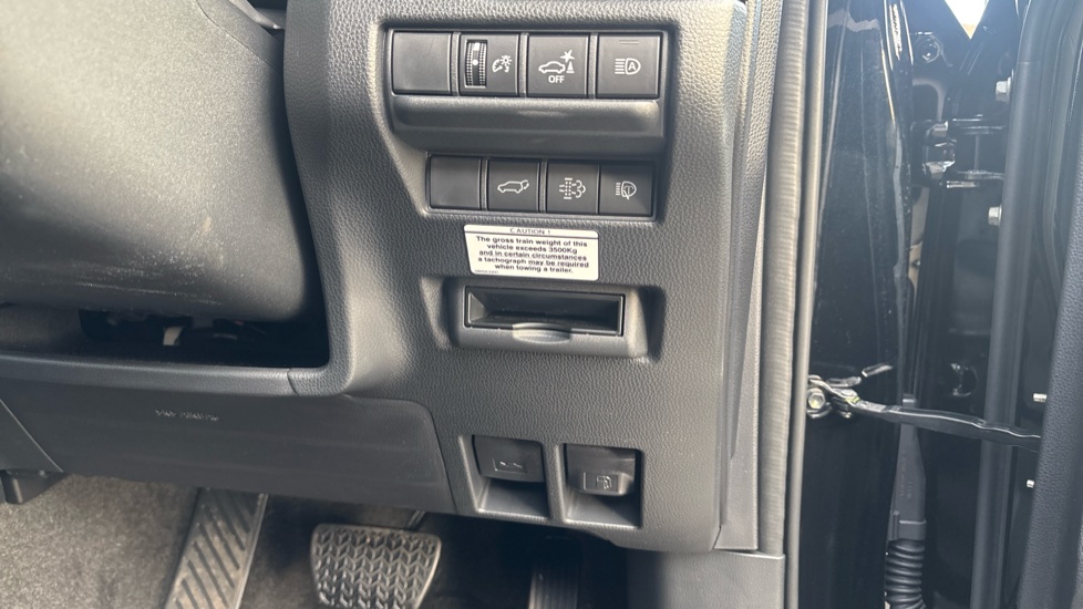 Toyota Land Cruiser 2.8 D-4D 48V 205 Invincible 5dr Auto [Pan Rf/5 St] Diesel Station Wagon - Image 48
