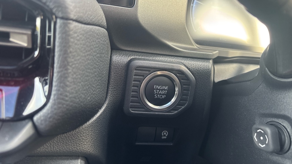 Toyota Land Cruiser 2.8 D-4D 48V 205 Invincible 5dr Auto [Pan Rf/5 St] Diesel Station Wagon - Image 53