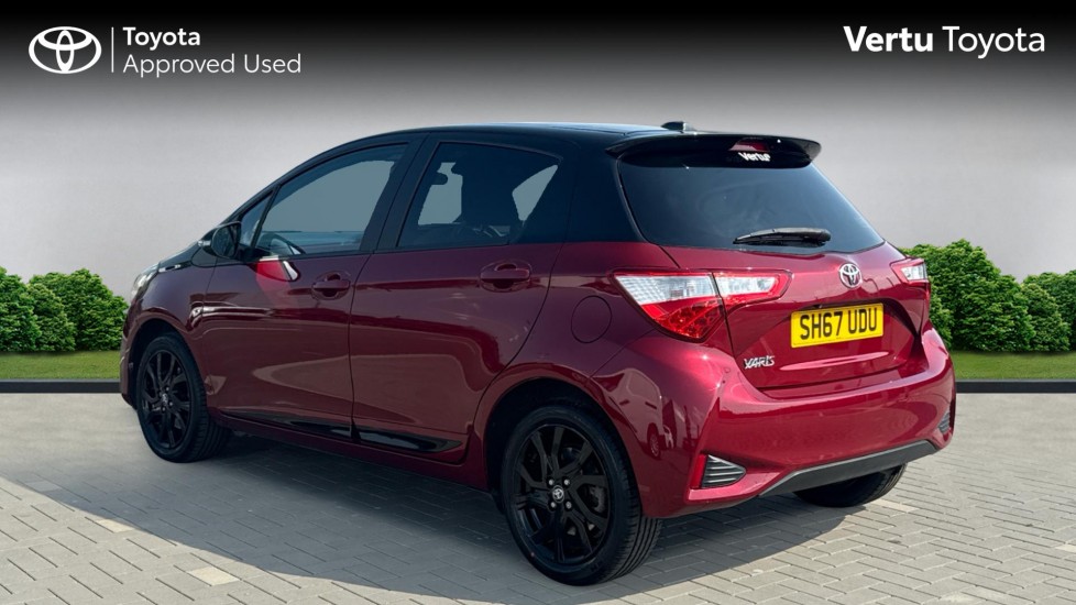 Toyota Yaris 1.5 VVT-i Blue Bi-tone 5dr Petrol Hatchback - Image 4