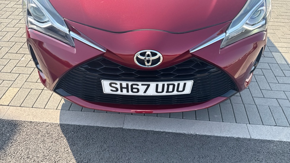 Toyota Yaris 1.5 VVT-i Blue Bi-tone 5dr Petrol Hatchback - Image 40