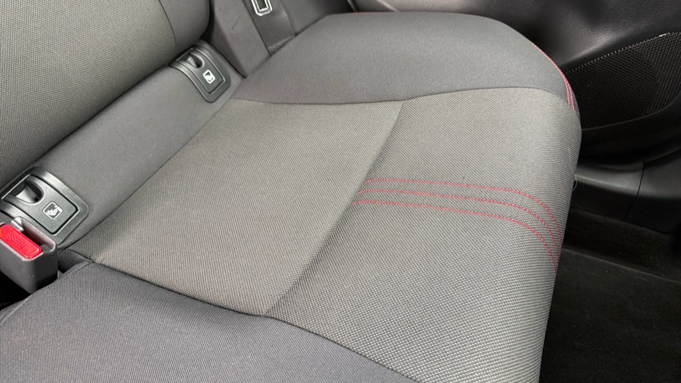 Toyota Yaris 1.5 Hybrid GR Sport 5dr CVT Hybrid Hatchback - Image 17