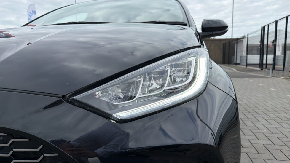 Toyota Yaris 1.5 Hybrid GR Sport 5dr CVT Hybrid Hatchback - Image 20