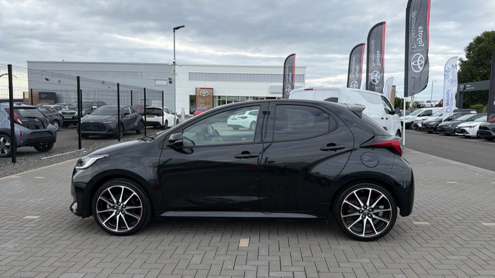 Toyota Yaris 1.5 Hybrid GR Sport 5dr CVT Hybrid Hatchback - Image 23