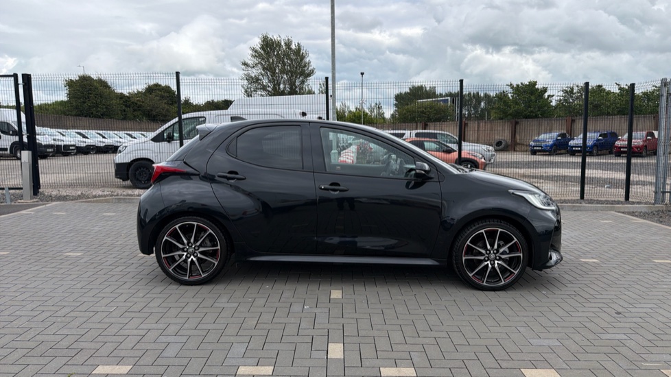 Toyota Yaris 1.5 Hybrid GR Sport 5dr CVT Hybrid Hatchback - Image 24