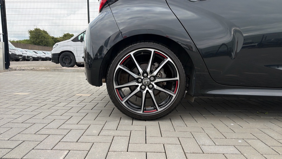Toyota Yaris 1.5 Hybrid GR Sport 5dr CVT Hybrid Hatchback - Image 25