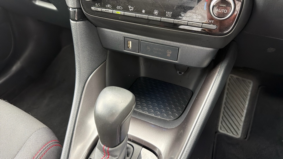 Toyota Yaris 1.5 Hybrid GR Sport 5dr CVT Hybrid Hatchback - Image 35