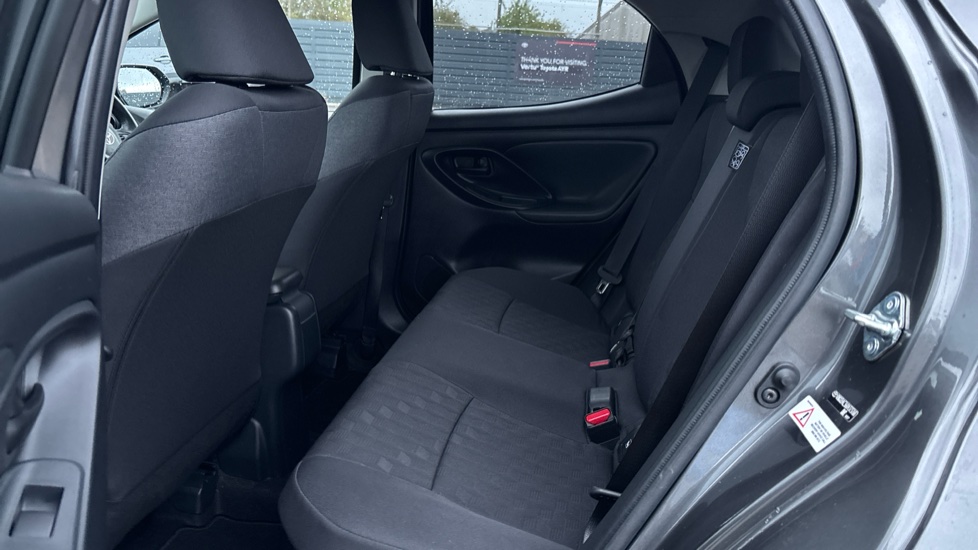 Toyota Yaris 1.5 Hybrid Design 5dr CVT Hybrid Hatchback - Image 8