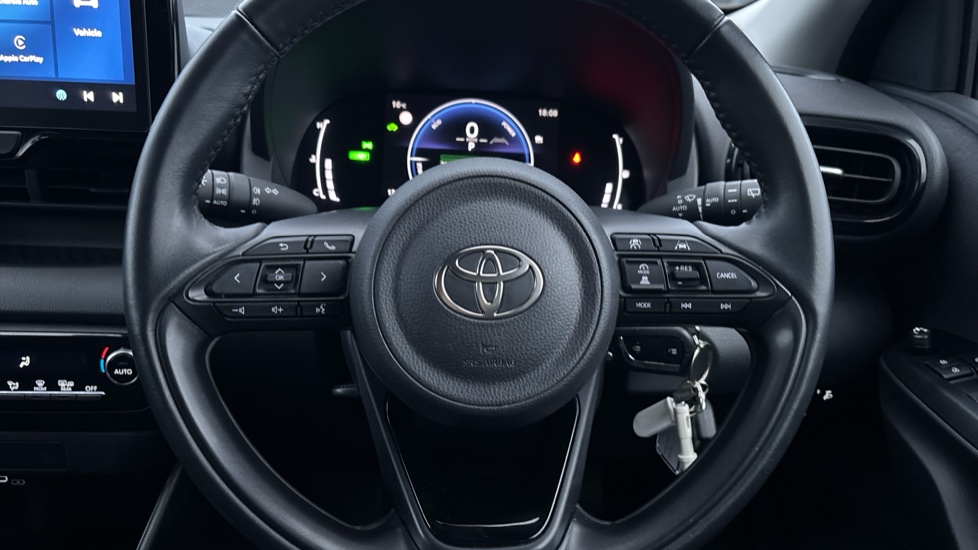 Toyota Yaris 1.5 Hybrid Design 5dr CVT Hybrid Hatchback - Image 10