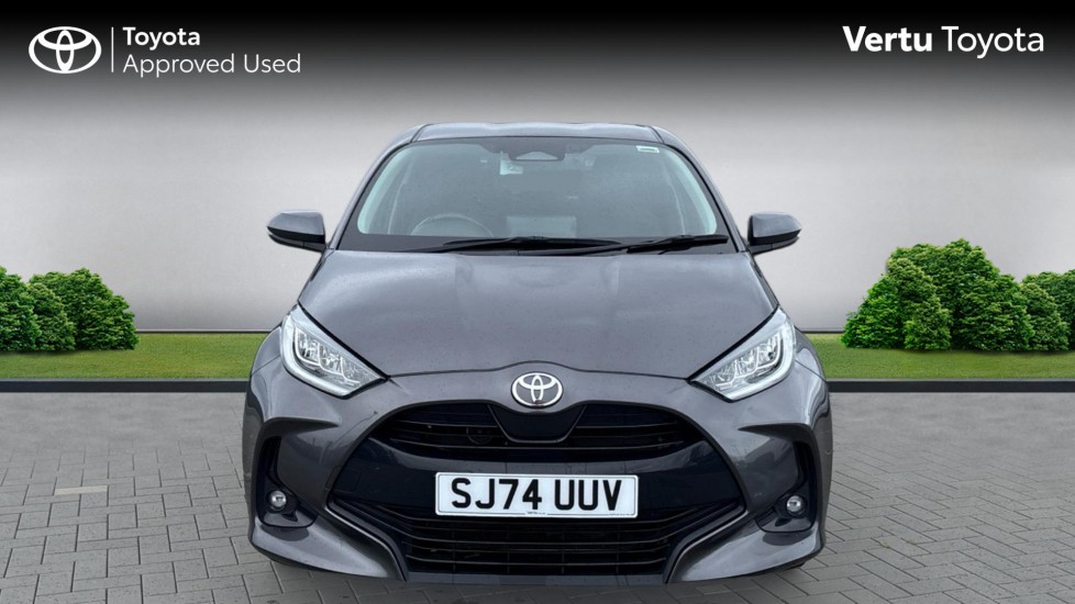 Toyota Yaris 1.5 Hybrid Design 5dr CVT Hybrid Hatchback - Image 22