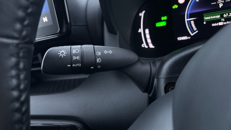 Toyota Yaris 1.5 Hybrid Design 5dr CVT Hybrid Hatchback - Image 37