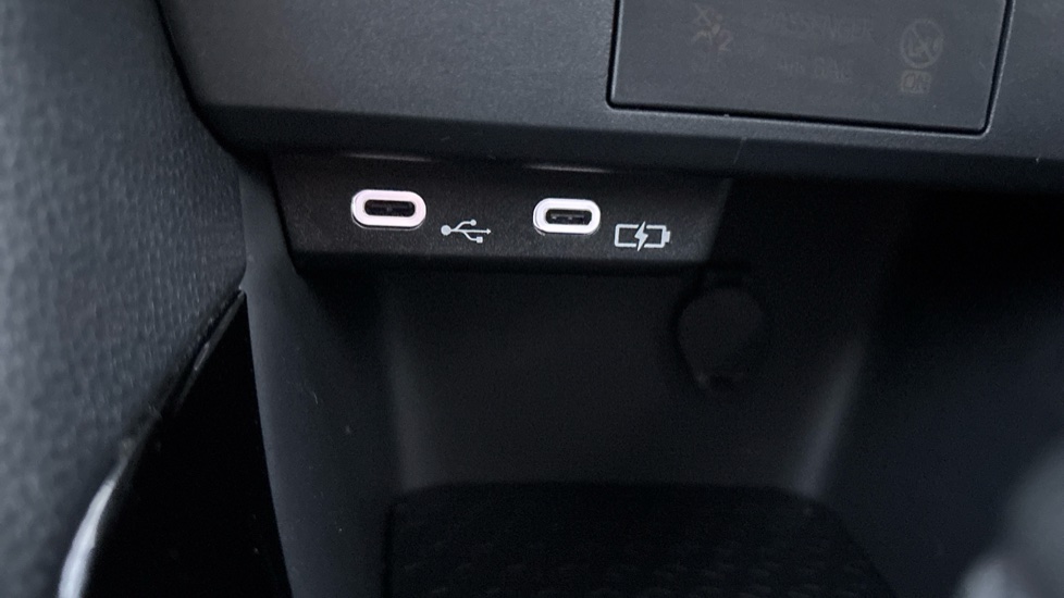 Toyota Yaris 1.5 Hybrid Design 5dr CVT Hybrid Hatchback - Image 42