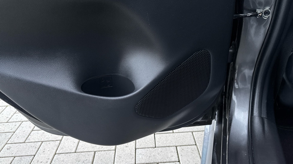 Toyota Yaris 1.5 Hybrid Design 5dr CVT Hybrid Hatchback - Image 45