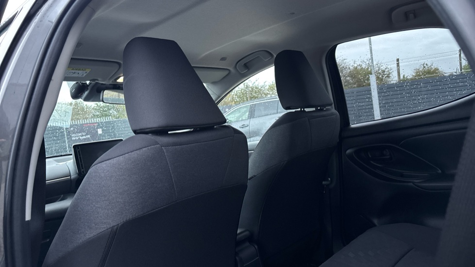 Toyota Yaris 1.5 Hybrid Design 5dr CVT Hybrid Hatchback - Image 51