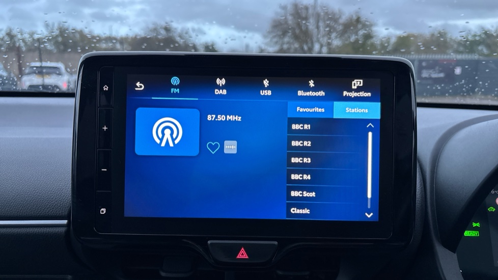 Toyota Yaris 1.5 Hybrid Design 5dr CVT Hybrid Hatchback - Image 59