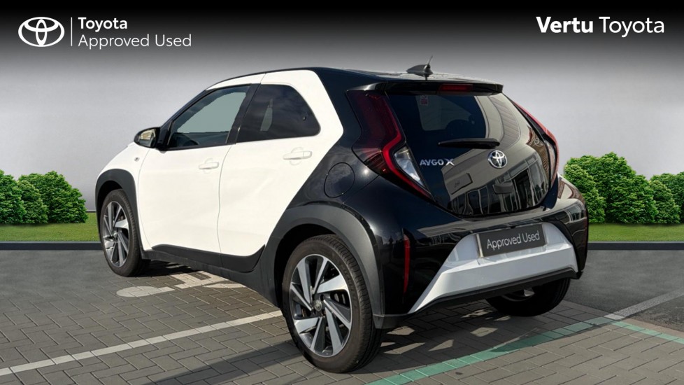 Toyota Aygo X 1.0 VVT-i Edge 5dr Petrol Hatchback - Image 4
