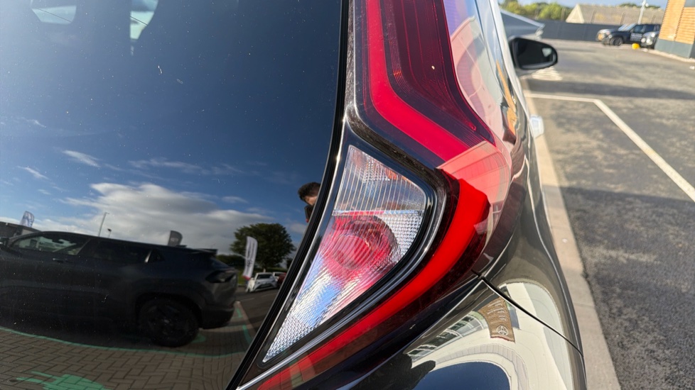 Toyota Aygo X 1.0 VVT-i Edge 5dr Petrol Hatchback - Image 21