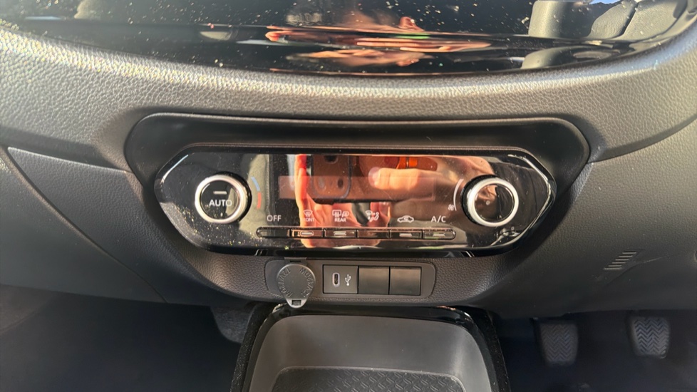 Toyota Aygo X 1.0 VVT-i Edge 5dr Petrol Hatchback - Image 33