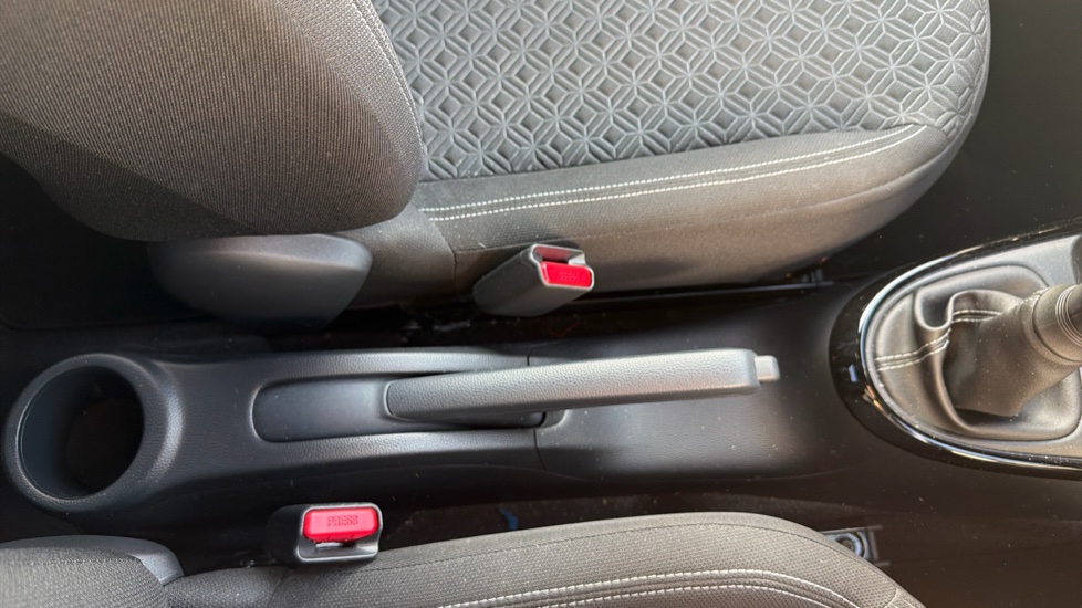 Toyota Aygo X 1.0 VVT-i Edge 5dr Petrol Hatchback - Image 35