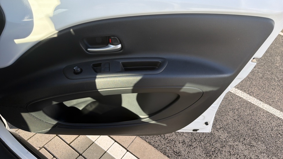 Toyota Aygo X 1.0 VVT-i Edge 5dr Petrol Hatchback - Image 39