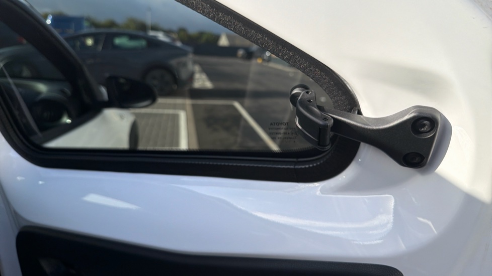 Toyota Aygo X 1.0 VVT-i Edge 5dr Petrol Hatchback - Image 41