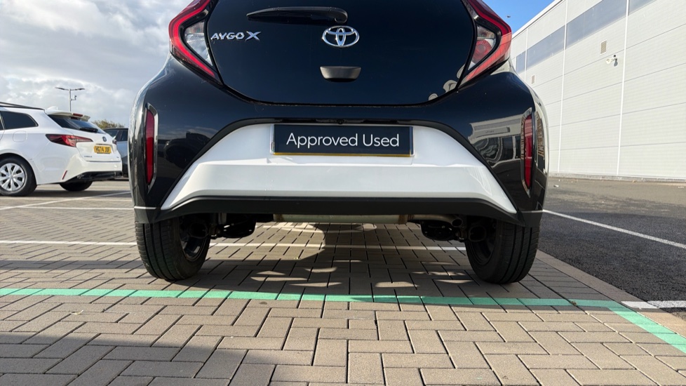 Toyota Aygo X 1.0 VVT-i Edge 5dr Petrol Hatchback - Image 43