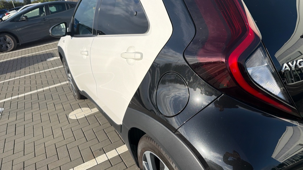 Toyota Aygo X 1.0 VVT-i Edge 5dr Petrol Hatchback - Image 46