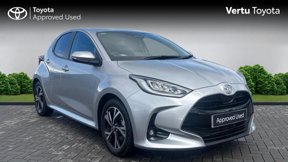 Toyota Yaris 1.5 Hybrid Design 5dr CVT Hybrid Hatchback - Image 1