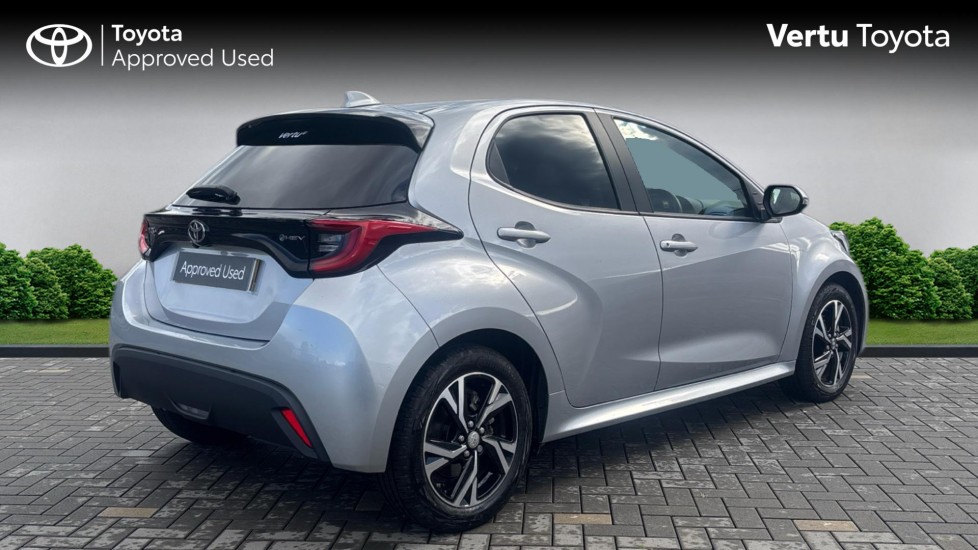 Toyota Yaris 1.5 Hybrid Design 5dr CVT Hybrid Hatchback - Image 2
