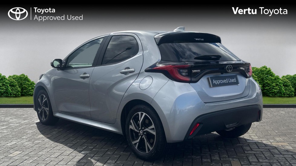 Toyota Yaris 1.5 Hybrid Design 5dr CVT Hybrid Hatchback - Image 4