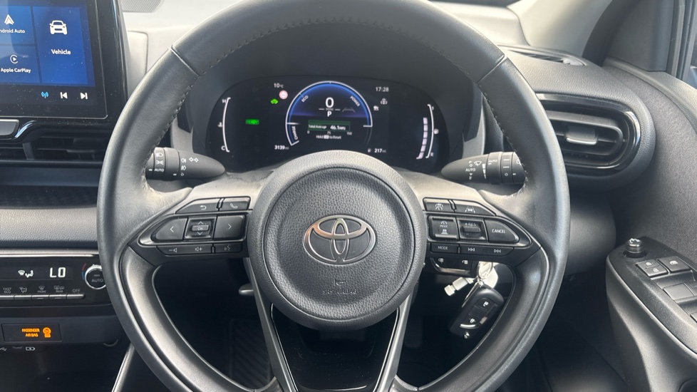 Toyota Yaris 1.5 Hybrid Design 5dr CVT Hybrid Hatchback - Image 10
