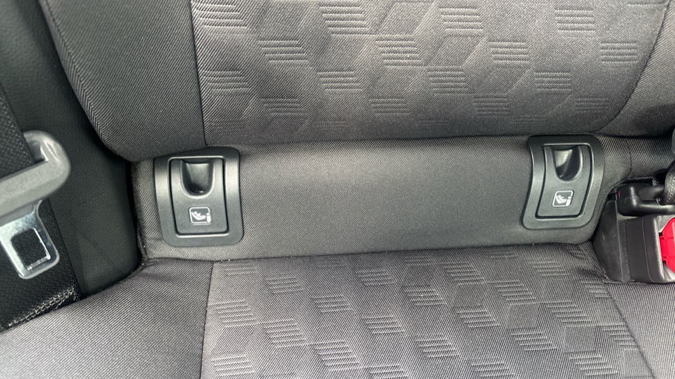 Toyota Yaris 1.5 Hybrid Design 5dr CVT Hybrid Hatchback - Image 14