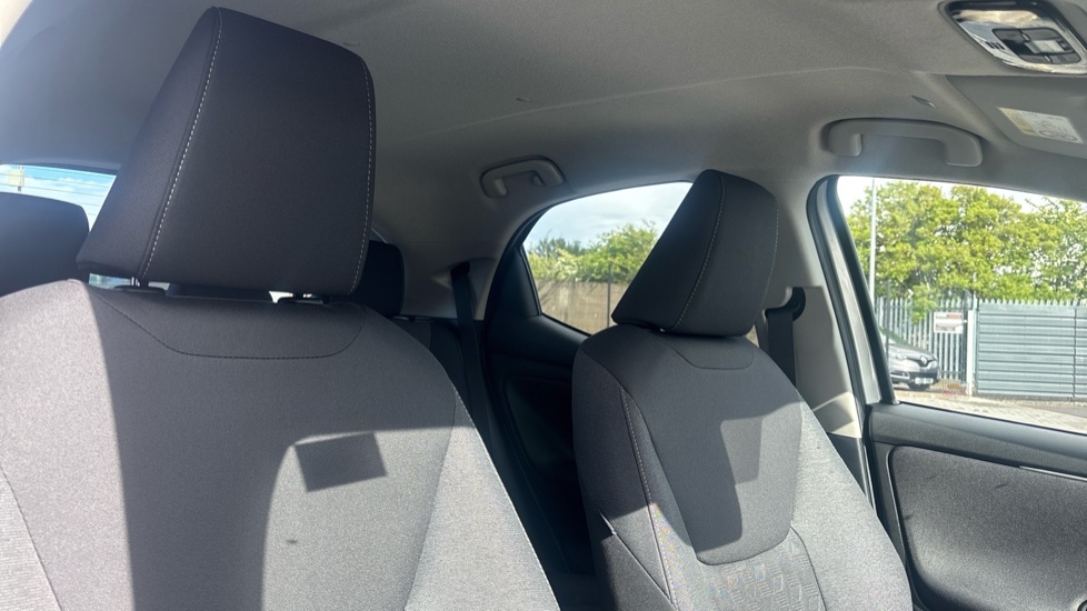 Toyota Yaris 1.5 Hybrid Design 5dr CVT Hybrid Hatchback - Image 19