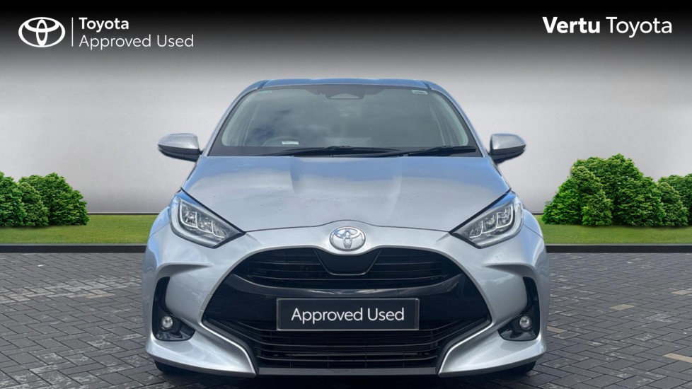 Toyota Yaris 1.5 Hybrid Design 5dr CVT Hybrid Hatchback - Image 22