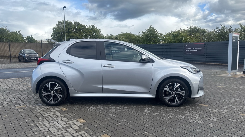 Toyota Yaris 1.5 Hybrid Design 5dr CVT Hybrid Hatchback - Image 23