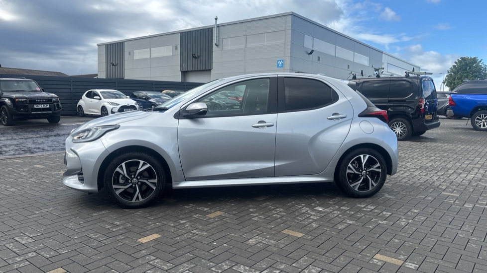 Toyota Yaris 1.5 Hybrid Design 5dr CVT Hybrid Hatchback - Image 24